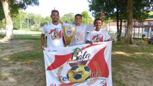 Bola pra frente